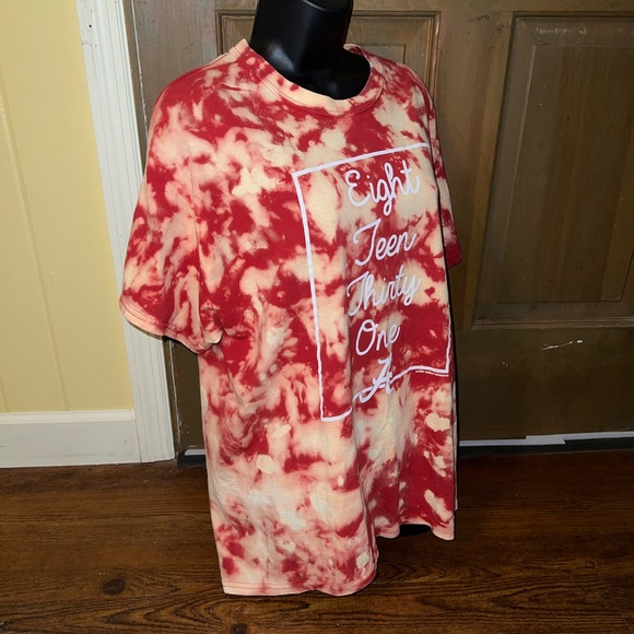 Gildan Alabama Red and Cream Tie-Dye Graphic Short Sleeve Top Size L - Picture 5 of 8